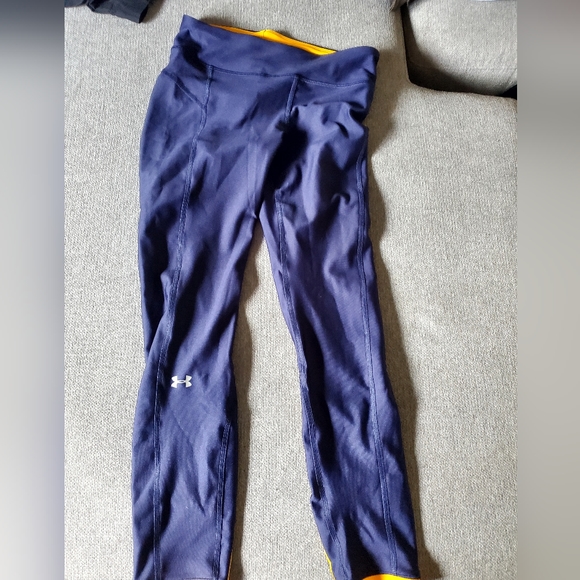 NCAA CAL leggings, size small - Picture 2 of 3